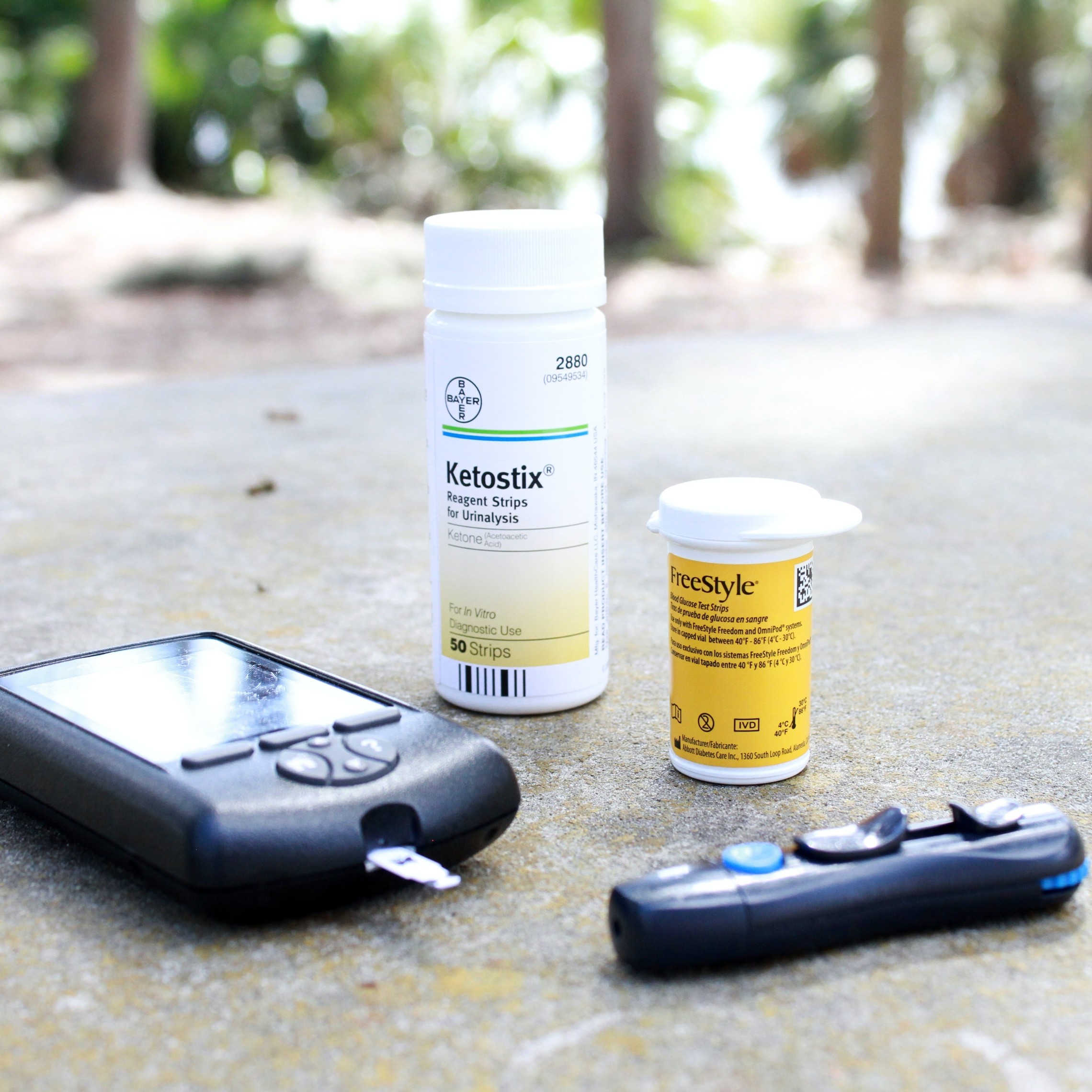 Insulin monitor and test strips